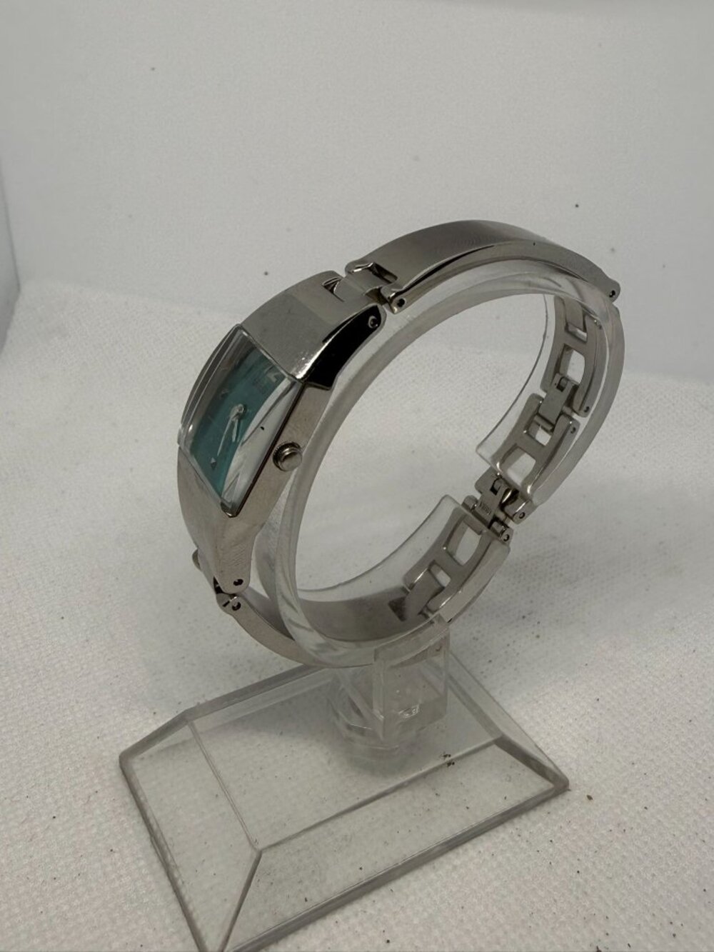 Vintage Guess Women's Teal Rectangular Dial Silver-Tone Metal Band Quartz Watch - Picture 3 of 11